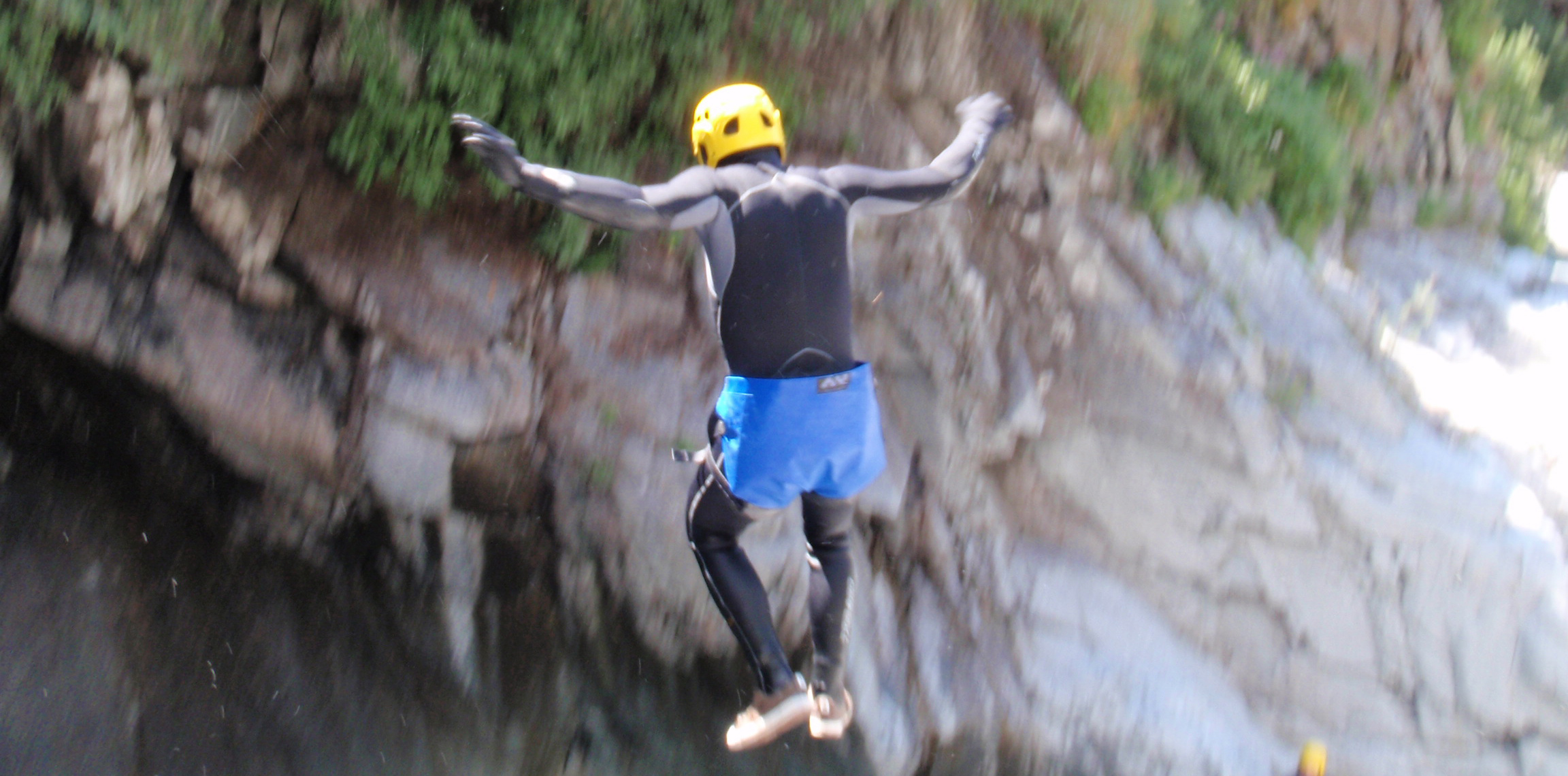 Faites le plein de sensations fortes ! CANYONING